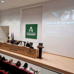 La Unidad de Salud Mental Intercentros del Campo de Gibraltar presenta un programa de psicogeriatría para dar respuesta a la población mayor